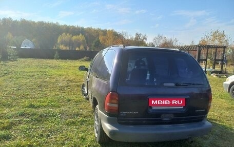 Chrysler Voyager III, 1998 год, 150 000 рублей, 3 фотография