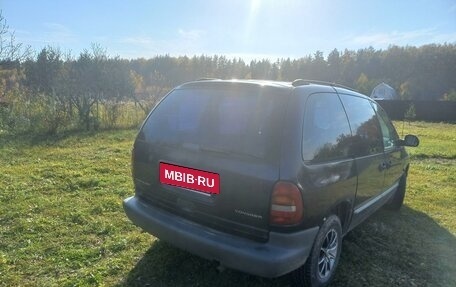 Chrysler Voyager III, 1998 год, 150 000 рублей, 7 фотография