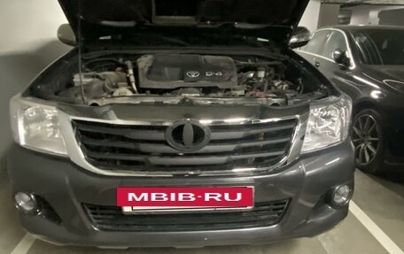 Toyota Hilux VII, 2014 год, 2 700 000 рублей, 17 фотография