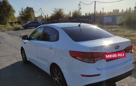 KIA Rio III рестайлинг, 2015 год, 950 000 рублей, 4 фотография