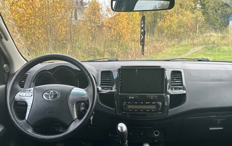 Toyota Hilux VII, 2015 год, 2 600 000 рублей, 8 фотография