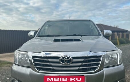 Toyota Hilux VII, 2015 год, 2 600 000 рублей, 2 фотография