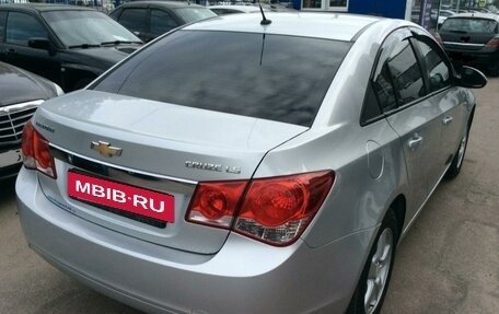 Chevrolet Cruze II, 2011 год, 800 000 рублей, 10 фотография