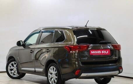 Mitsubishi Outlander III рестайлинг 3, 2015 год, 1 580 000 рублей, 2 фотография