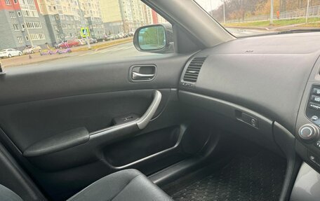 Honda Accord VII рестайлинг, 2003 год, 760 000 рублей, 20 фотография