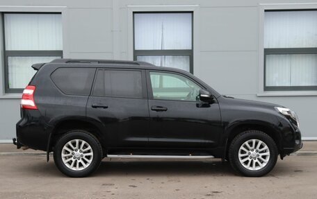 Toyota Land Cruiser Prado 150 рестайлинг 2, 2016 год, 4 149 000 рублей, 4 фотография