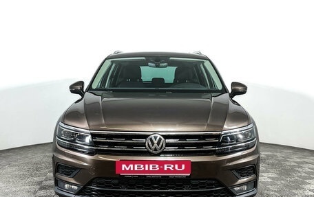 Volkswagen Tiguan II, 2018 год, 2 297 000 рублей, 2 фотография