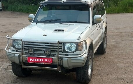 Mitsubishi Pajero III рестайлинг, 1996 год, 700 000 рублей, 1 фотография