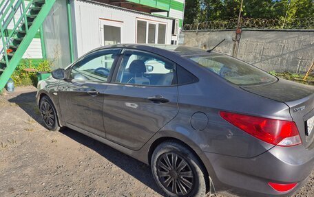 Hyundai Solaris II рестайлинг, 2012 год, 580 000 рублей, 4 фотография