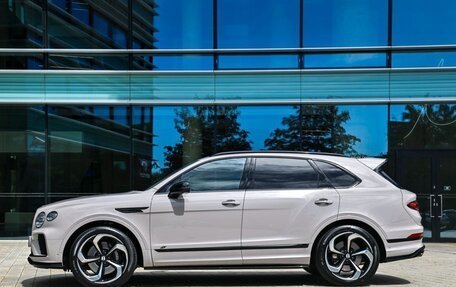 Bentley Bentayga I, 2024 год, 31 500 000 рублей, 5 фотография