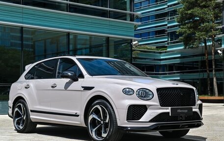 Bentley Bentayga I, 2024 год, 31 500 000 рублей, 3 фотография