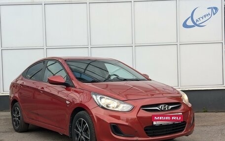 Hyundai Solaris II рестайлинг, 2011 год, 900 000 рублей, 4 фотография