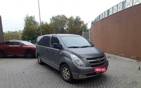 Hyundai H-1 II рестайлинг, 2012 год, 1 600 000 рублей, 2 фотография