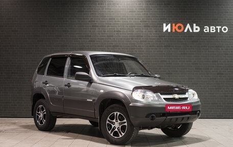 Chevrolet Niva I рестайлинг, 2016 год, 825 000 рублей, 3 фотография