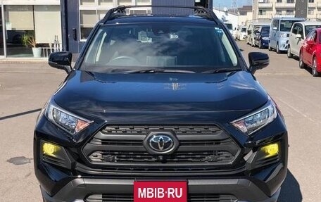 Toyota RAV4, 2021 год, 3 070 000 рублей, 2 фотография