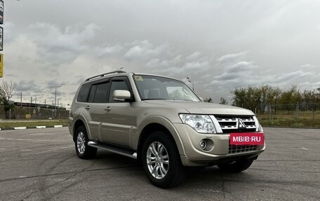 Mitsubishi Pajero IV, 2012 год, 2 750 000 рублей, 2 фотография