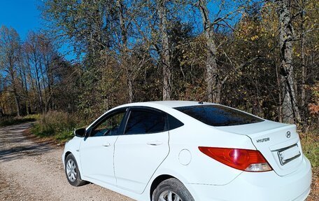 Hyundai Solaris II рестайлинг, 2013 год, 700 000 рублей, 3 фотография