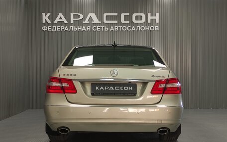 Mercedes-Benz E-Класс, 2010 год, 1 780 000 рублей, 4 фотография