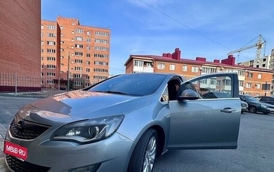 Opel Astra J, 2010 год, 900 000 рублей, 1 фотография