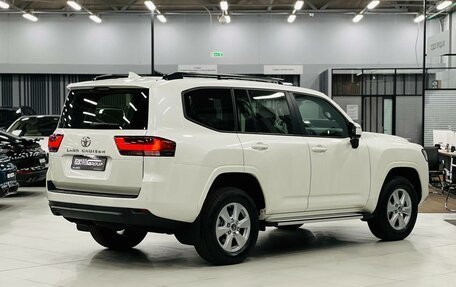 Toyota Land Cruiser, 2023 год, 13 000 000 рублей, 3 фотография