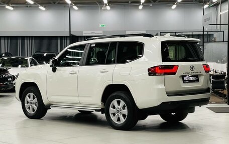 Toyota Land Cruiser, 2023 год, 13 000 000 рублей, 4 фотография