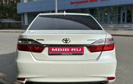 Toyota Camry, 2017 год, 2 250 000 рублей, 6 фотография