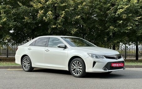 Toyota Camry, 2017 год, 2 250 000 рублей, 9 фотография