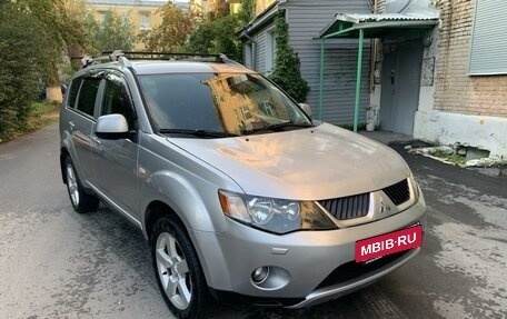 Mitsubishi Outlander III рестайлинг 3, 2007 год, 850 000 рублей, 2 фотография