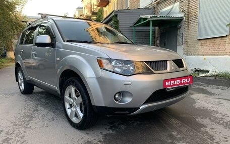 Mitsubishi Outlander III рестайлинг 3, 2007 год, 850 000 рублей, 3 фотография