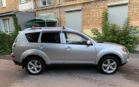 Mitsubishi Outlander III рестайлинг 3, 2007 год, 850 000 рублей, 18 фотография