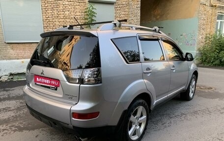 Mitsubishi Outlander III рестайлинг 3, 2007 год, 850 000 рублей, 9 фотография