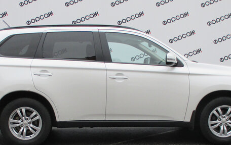 Mitsubishi Outlander III рестайлинг 3, 2013 год, 1 699 000 рублей, 5 фотография