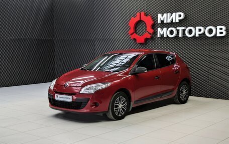 Renault Megane III, 2011 год, 900 000 рублей, 2 фотография