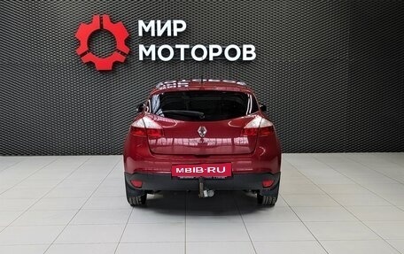 Renault Megane III, 2011 год, 900 000 рублей, 8 фотография