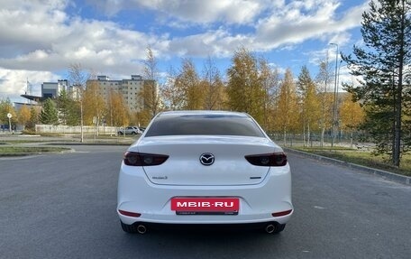 Mazda 3, 2019 год, 2 000 000 рублей, 5 фотография