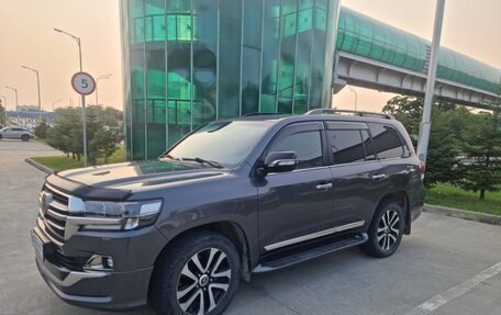 Toyota Land Cruiser 200, 2019 год, 9 700 000 рублей, 6 фотография