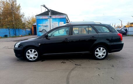 Toyota Avensis III рестайлинг, 2005 год, 800 000 рублей, 2 фотография