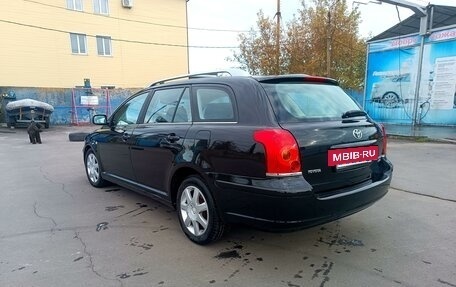 Toyota Avensis III рестайлинг, 2005 год, 800 000 рублей, 3 фотография