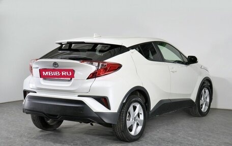 Toyota C-HR I рестайлинг, 2017 год, 1 998 000 рублей, 6 фотография