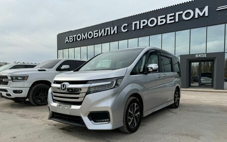 Honda Stepwgn IV, 2017 год, 2 990 000 рублей, 3 фотография