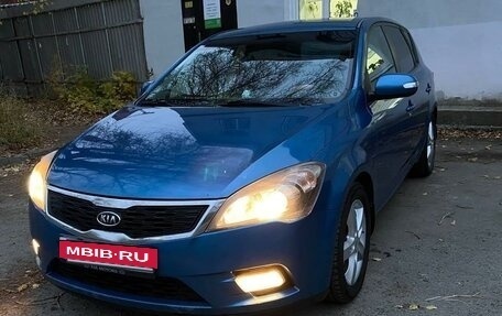 KIA cee'd I рестайлинг, 2010 год, 750 000 рублей, 3 фотография