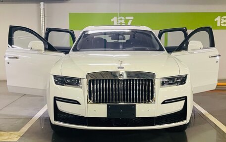 Rolls-Royce Ghost Series II рестайлинг, 2021 год, 47 000 000 рублей, 2 фотография