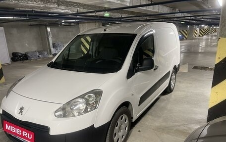 Peugeot Partner II рестайлинг 2, 2013 год, 800 000 рублей, 3 фотография