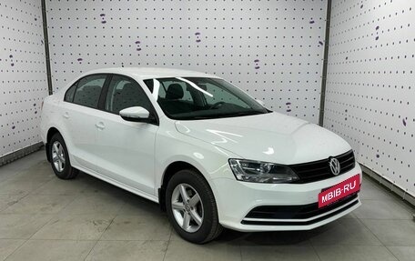 Volkswagen Jetta VI, 2015 год, 1 355 000 рублей, 2 фотография