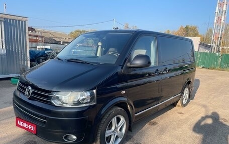 Volkswagen Multivan T5, 2011 год, 2 800 000 рублей, 1 фотография