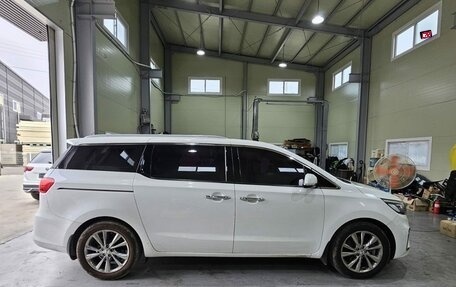 KIA Carnival III, 2020 год, 2 703 200 рублей, 3 фотография