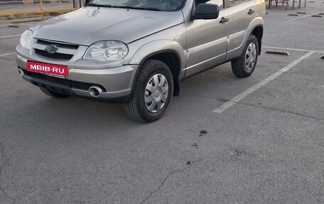 Chevrolet Niva I рестайлинг, 2012 год, 660 000 рублей, 4 фотография