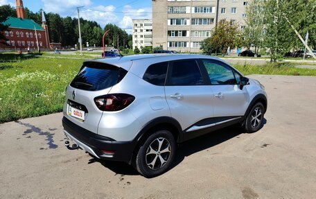 Renault Kaptur I рестайлинг, 2019 год, 2 250 000 рублей, 24 фотография