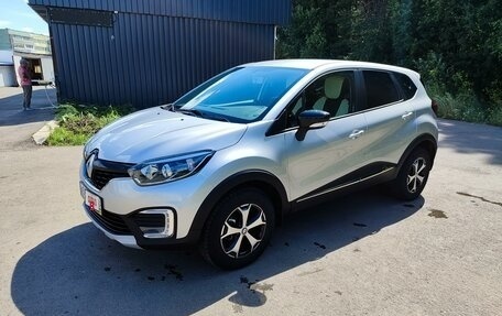 Renault Kaptur I рестайлинг, 2019 год, 2 250 000 рублей, 30 фотография