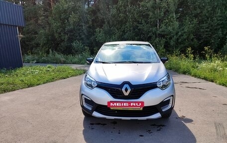 Renault Kaptur I рестайлинг, 2019 год, 2 250 000 рублей, 29 фотография